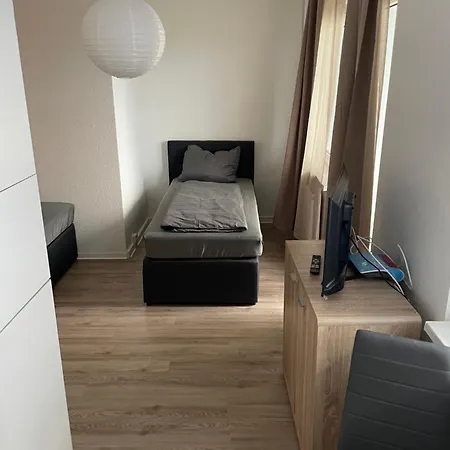 Max نيوبراندنبرغ